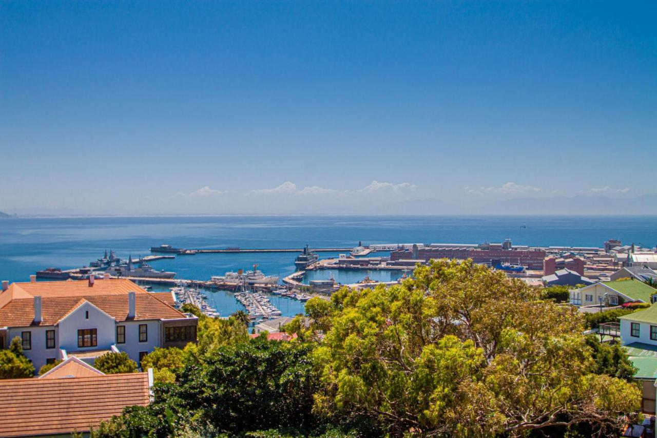 A Boat House Hotel Simon's Town Eksteriør billede