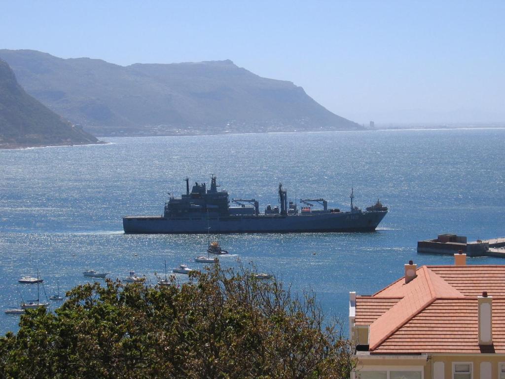 A Boat House Hotel Simon's Town Eksteriør billede